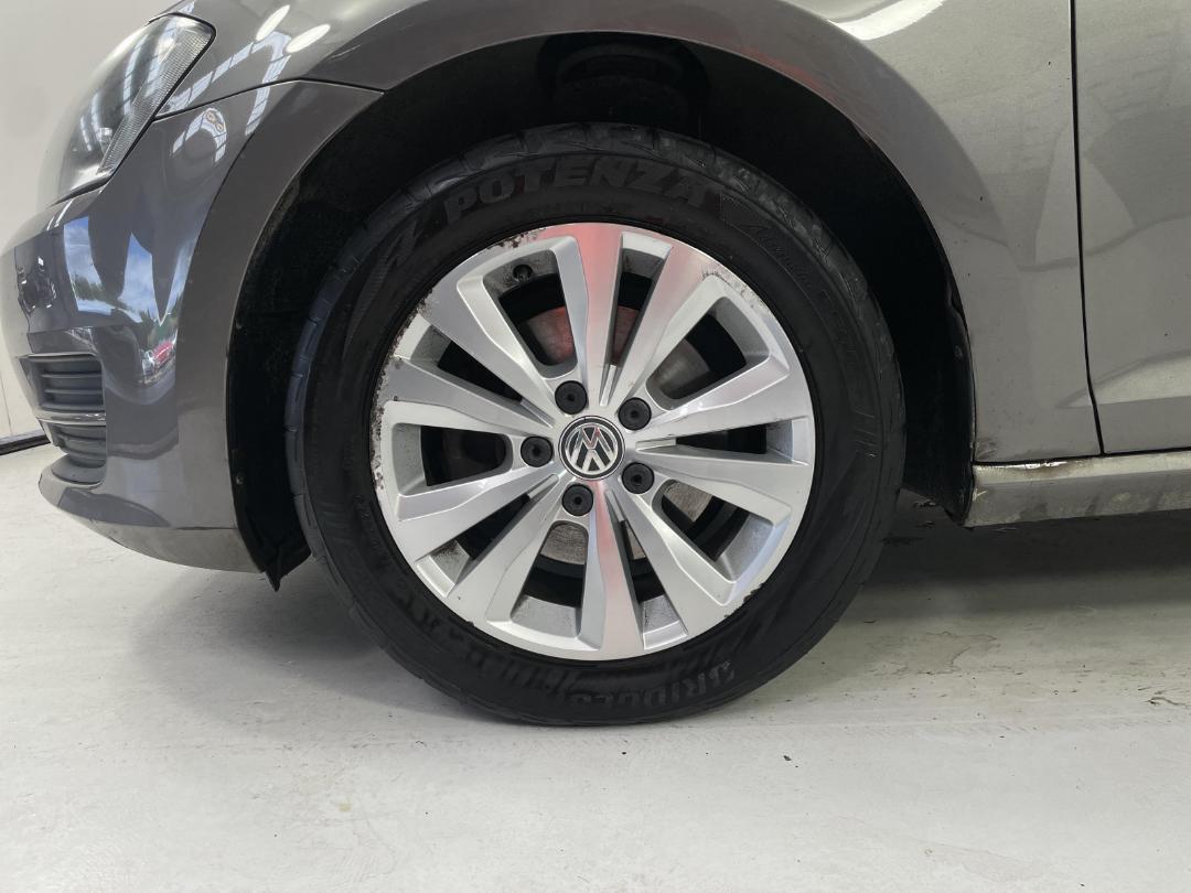 Photo '10' of Volkswagen Golf Photo '10' of Volkswagen Golf