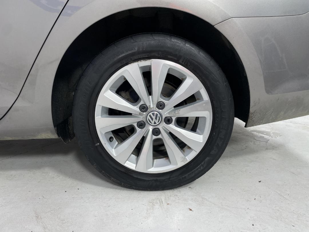 Photo '11' of Volkswagen Golf Photo '11' of Volkswagen Golf