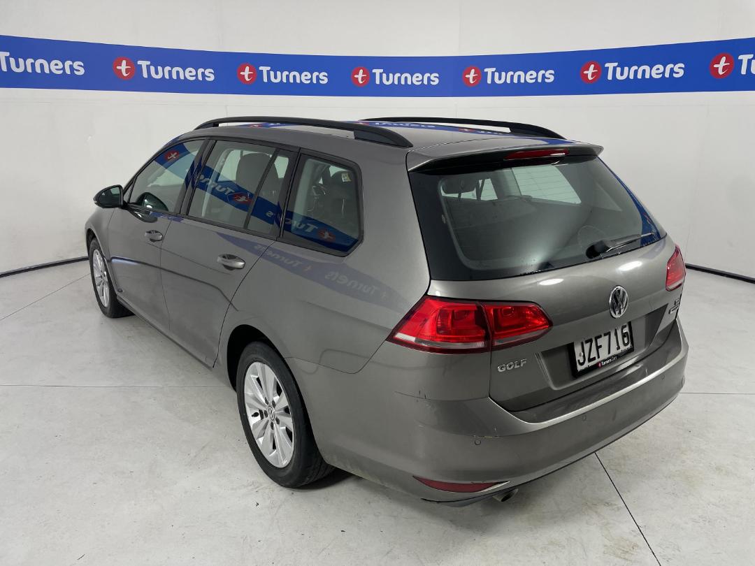 Photo '5' of Volkswagen Golf Photo '5' of Volkswagen Golf