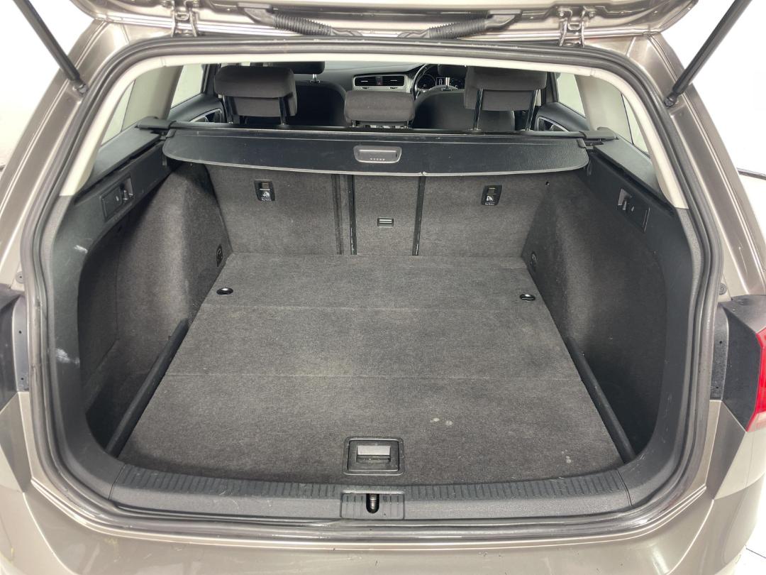 Photo '14' of Volkswagen Golf Photo '14' of Volkswagen Golf