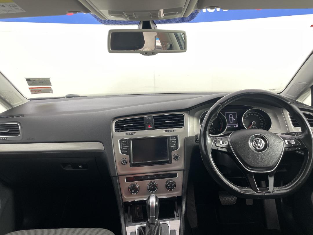 Photo '17' of Volkswagen Golf Photo '17' of Volkswagen Golf