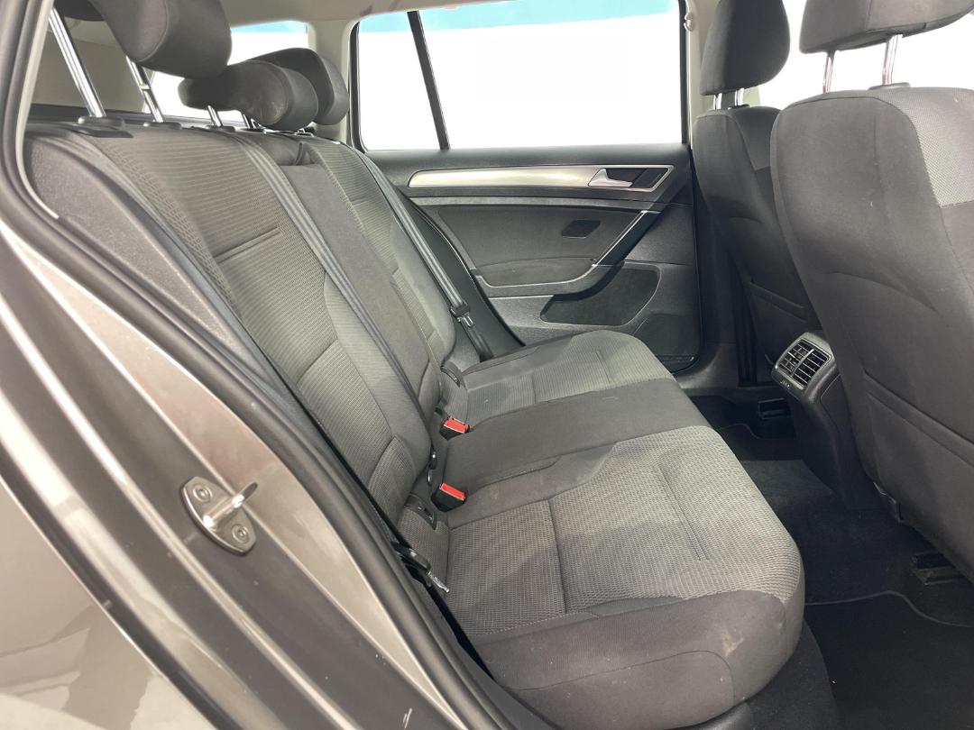 Photo '20' of Volkswagen Golf Photo '20' of Volkswagen Golf