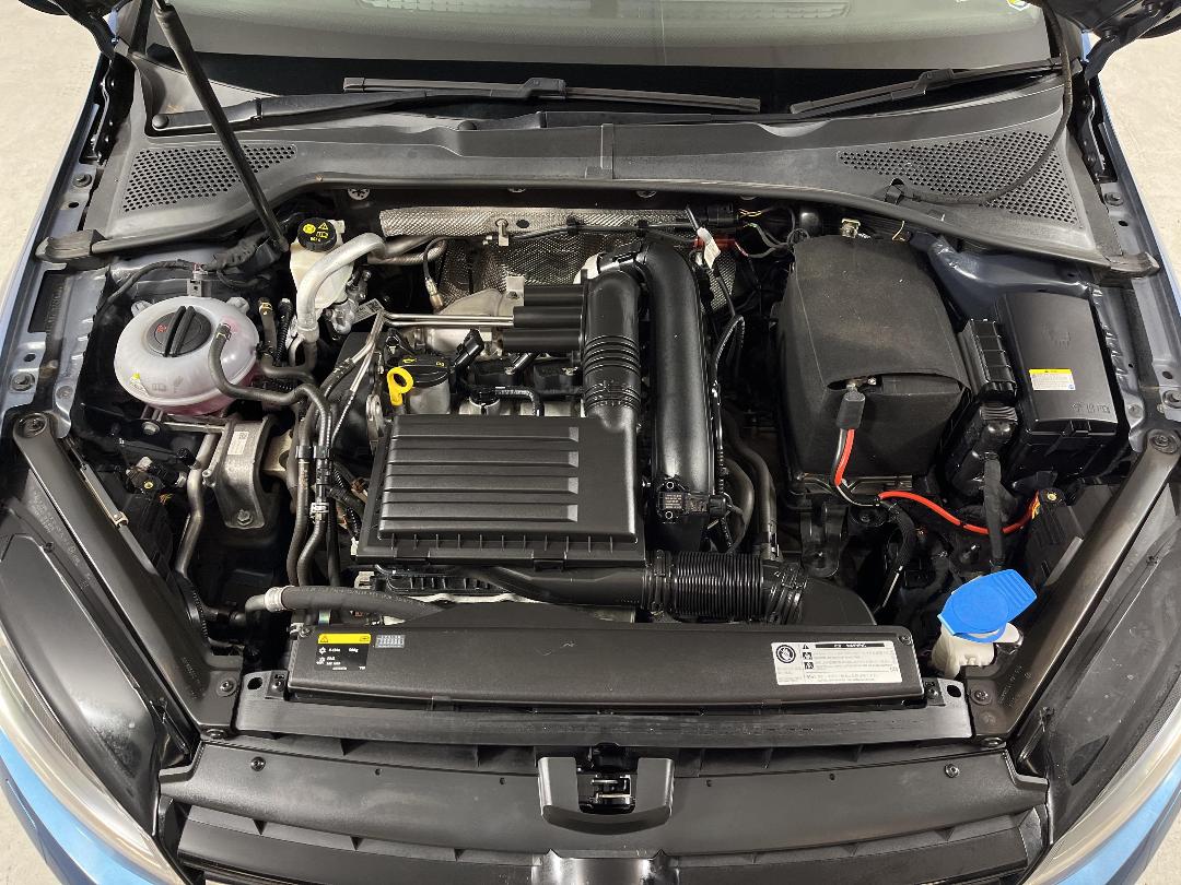 Photo '13' of Volkswagen Golf Photo '13' of Volkswagen Golf