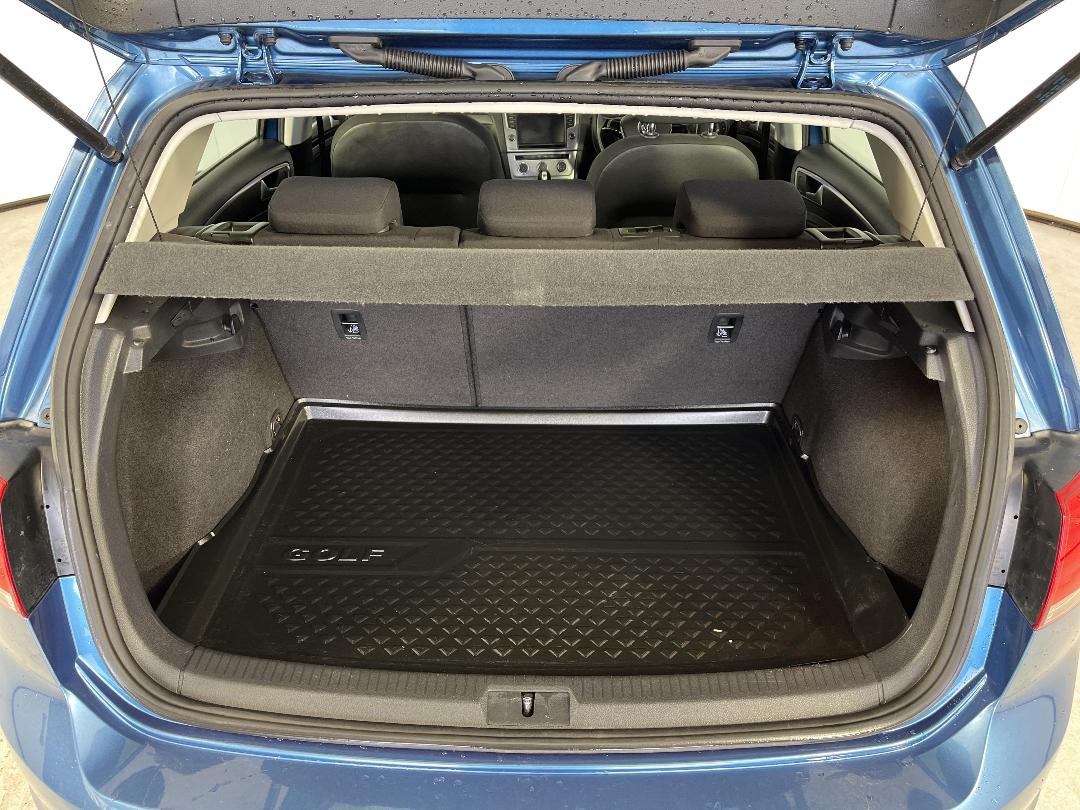 Photo '14' of Volkswagen Golf Photo '14' of Volkswagen Golf