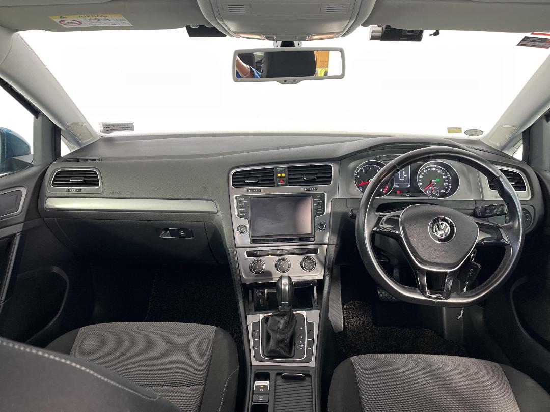 Photo '17' of Volkswagen Golf Photo '17' of Volkswagen Golf