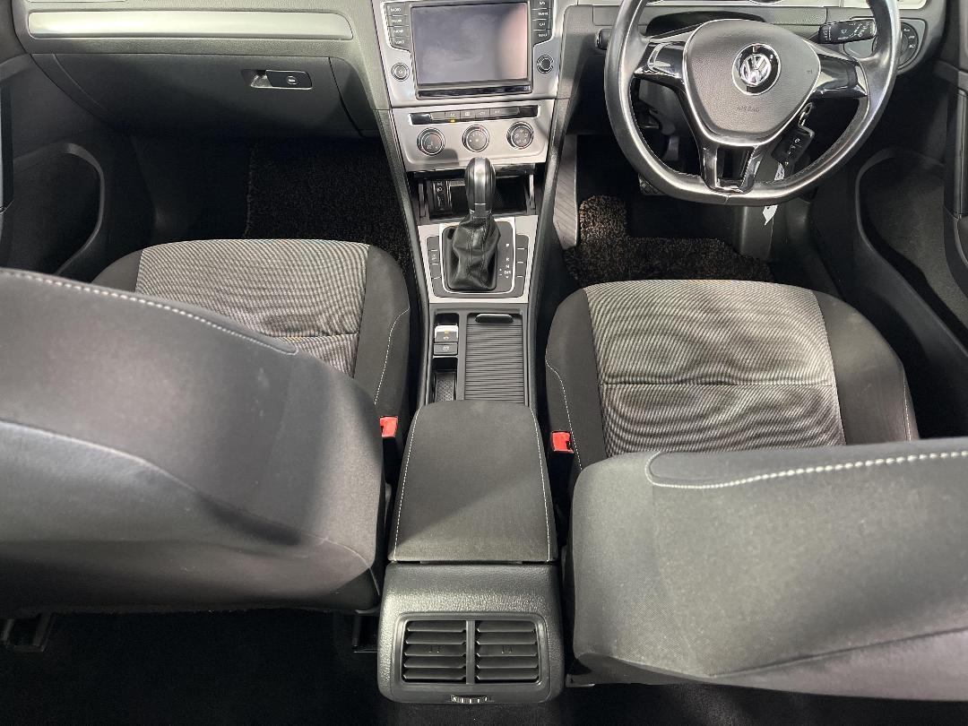 Photo '18' of Volkswagen Golf Photo '18' of Volkswagen Golf