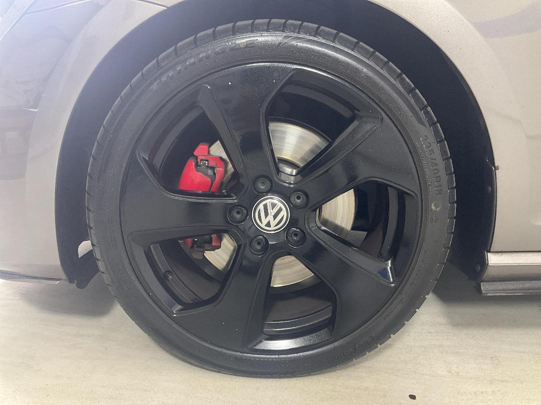 Photo '10' of Volkswagen Golf Photo '10' of Volkswagen Golf