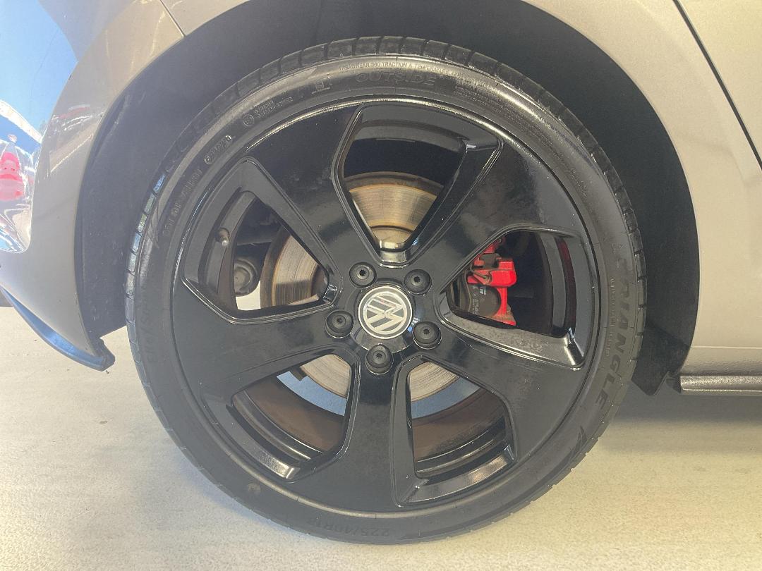 Photo '12' of Volkswagen Golf Photo '12' of Volkswagen Golf