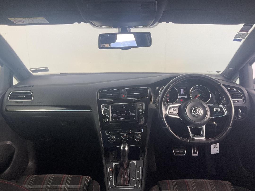 Photo '17' of Volkswagen Golf Photo '17' of Volkswagen Golf