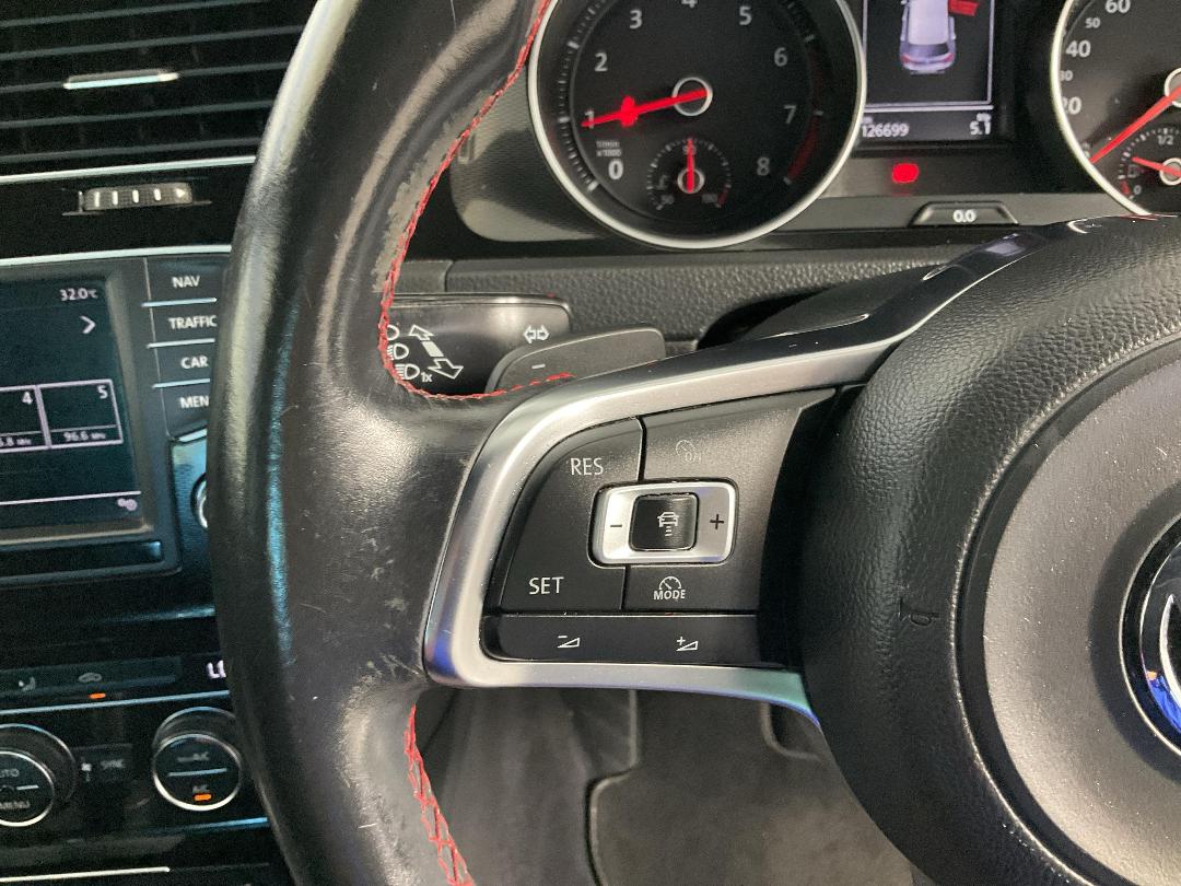 Photo '27' of Volkswagen Golf Photo '27' of Volkswagen Golf