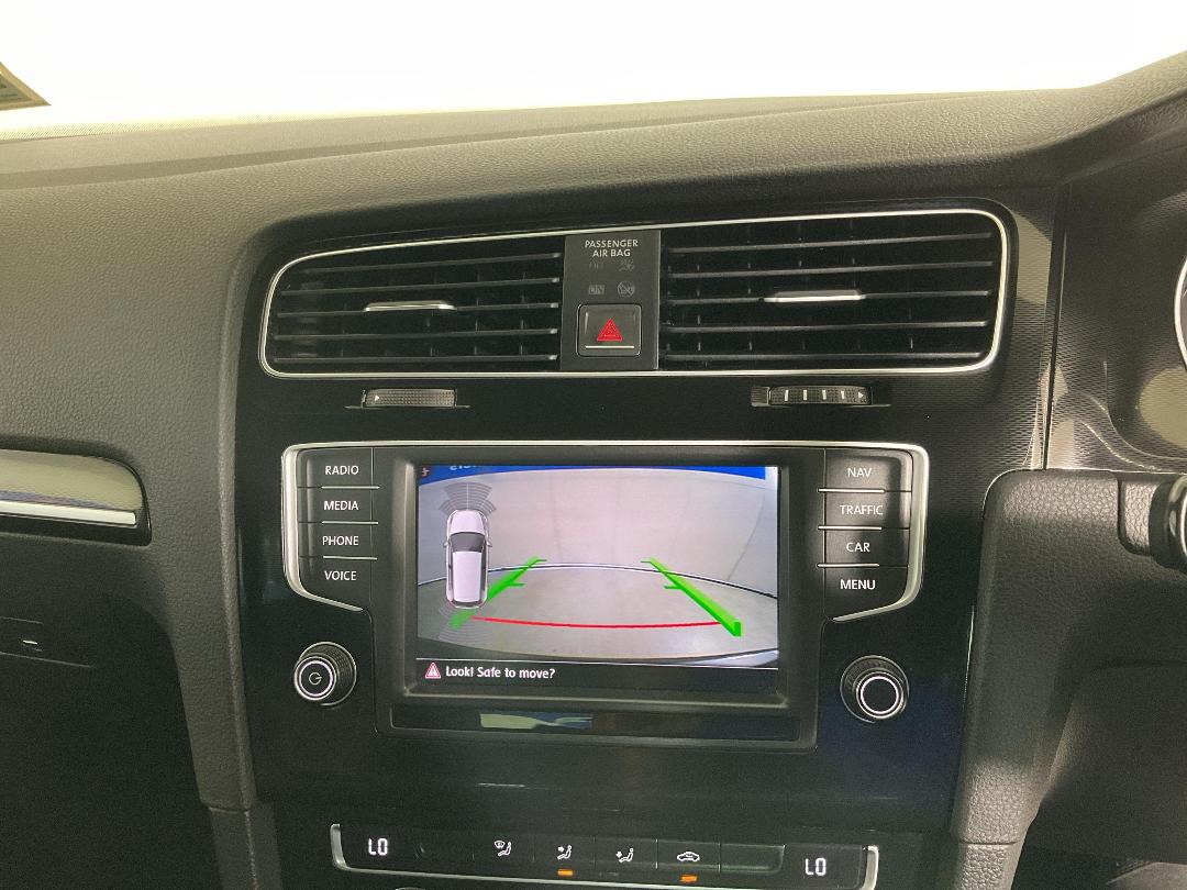 Photo '30' of Volkswagen Golf Photo '30' of Volkswagen Golf