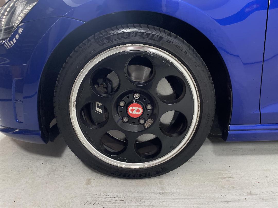 Photo '10' of Volkswagen Golf