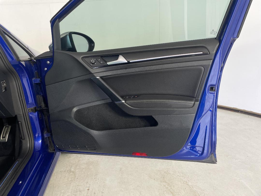 Photo '15' of Volkswagen Golf