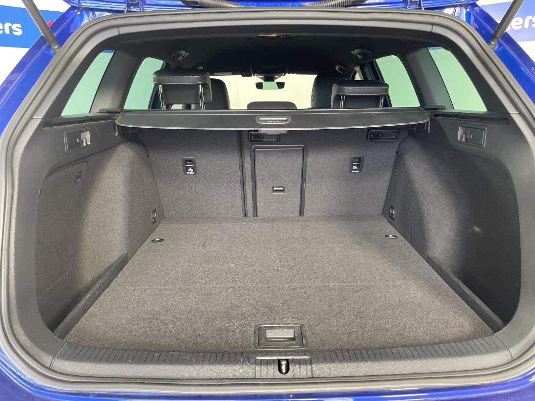 Photo '14' of Volkswagen Golf