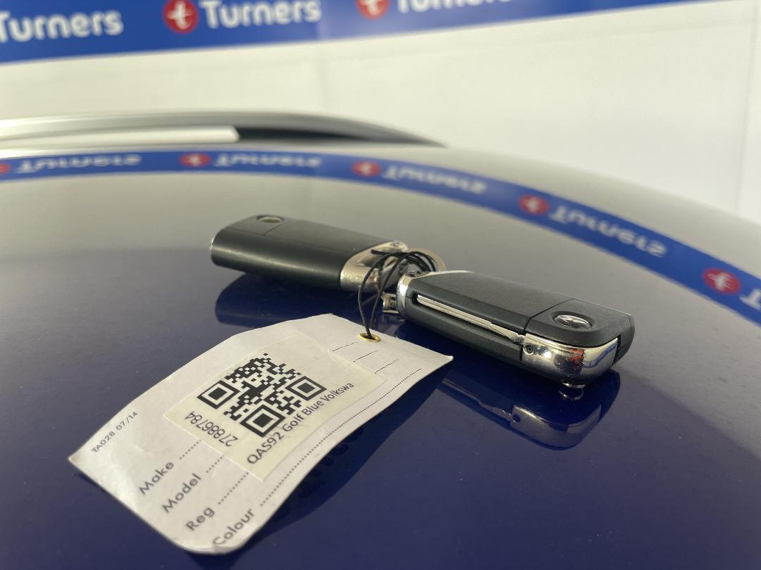 Photo '22' of Volkswagen Golf