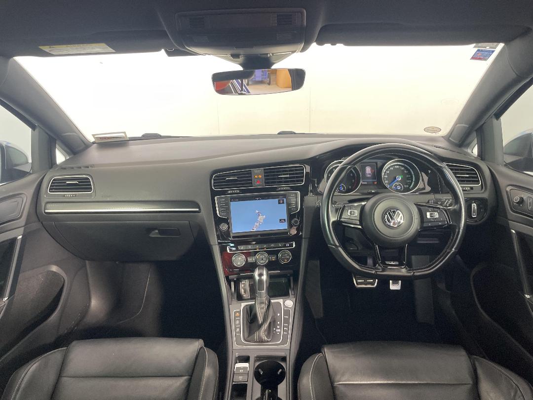 Photo '17' of Volkswagen Golf