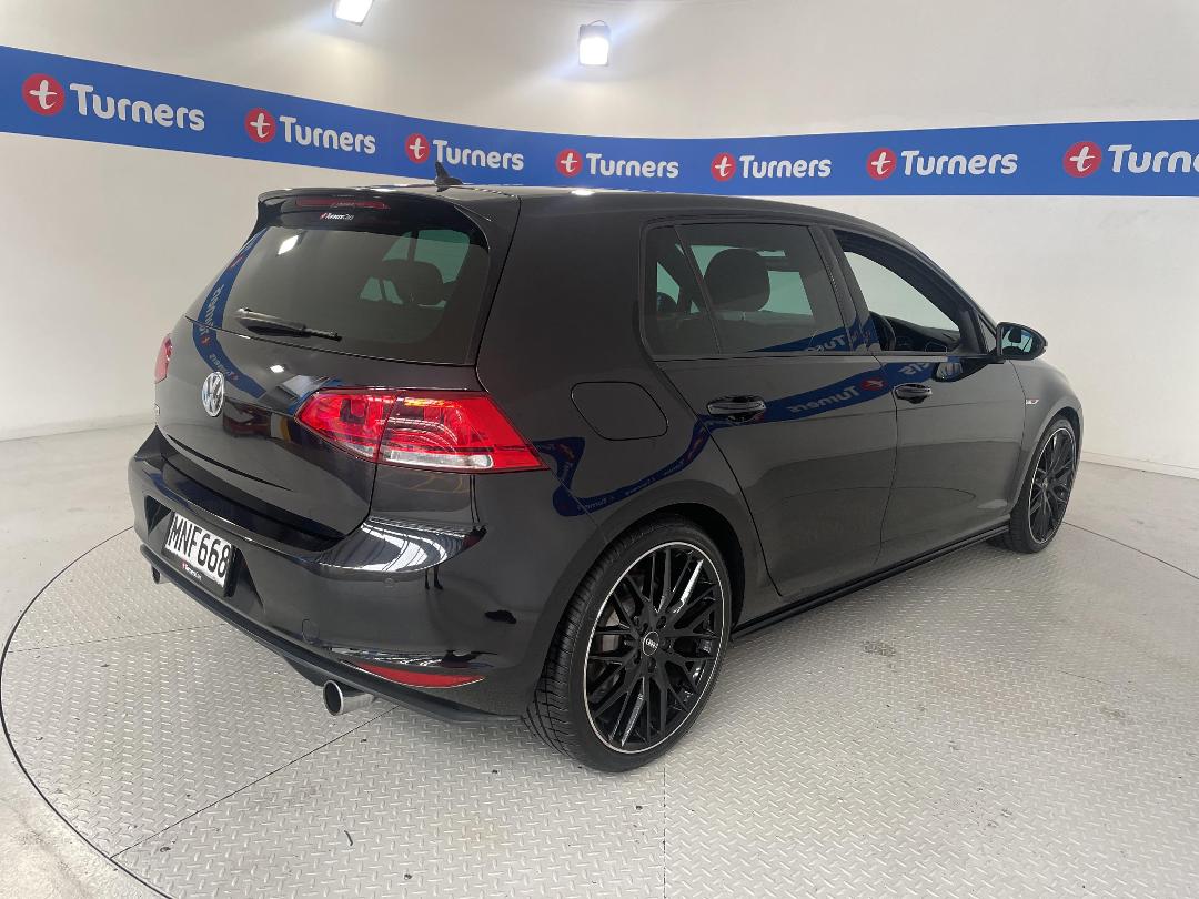 Photo '7' of Volkswagen Golf