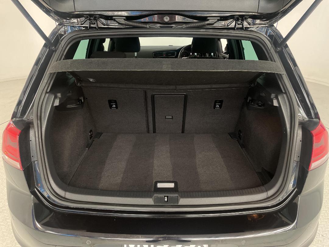 Photo '14' of Volkswagen Golf