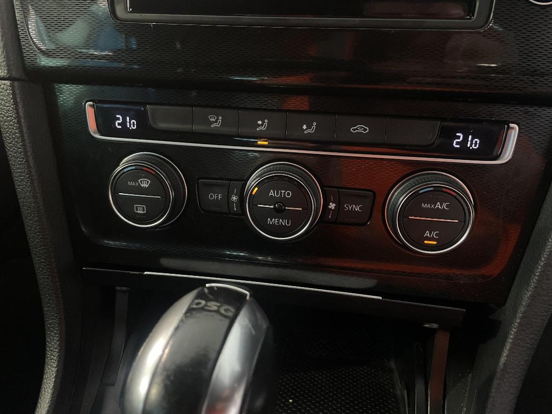 Photo '31' of Volkswagen Golf