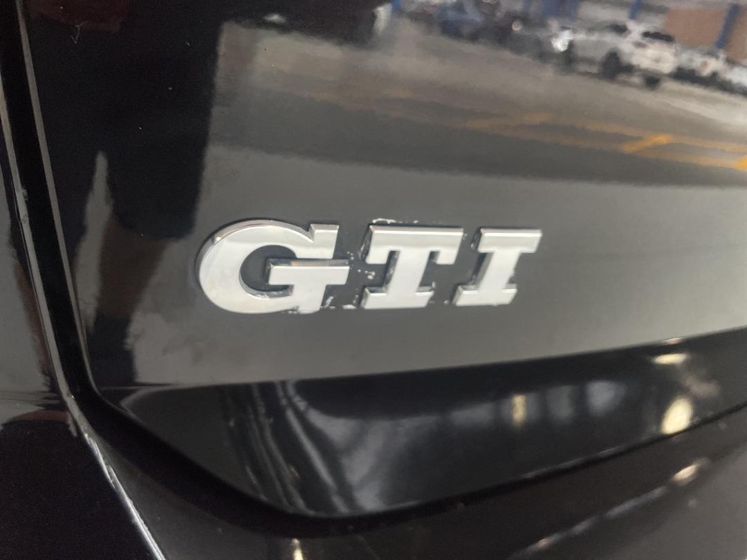 Photo '37' of Volkswagen Golf