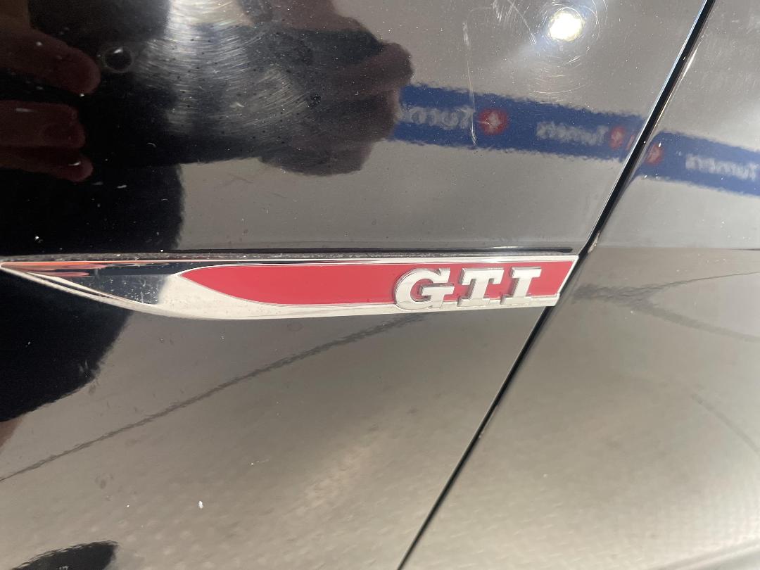 Photo '36' of Volkswagen Golf