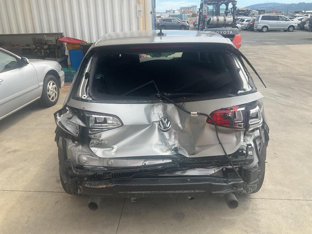 Photo '4' of Volkswagen Golf GTI 162KW