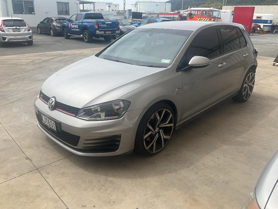 Photo '2' of Volkswagen Golf GTI 162KW