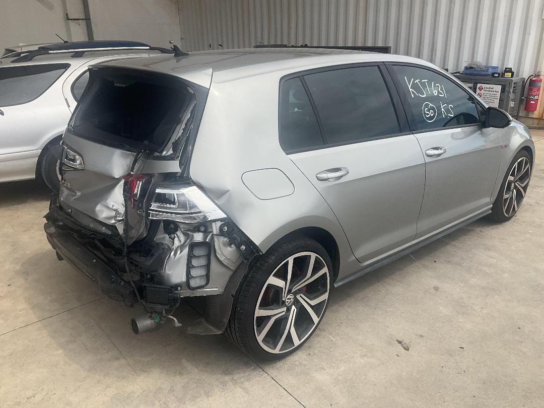 Photo '5' of Volkswagen Golf GTI 162KW