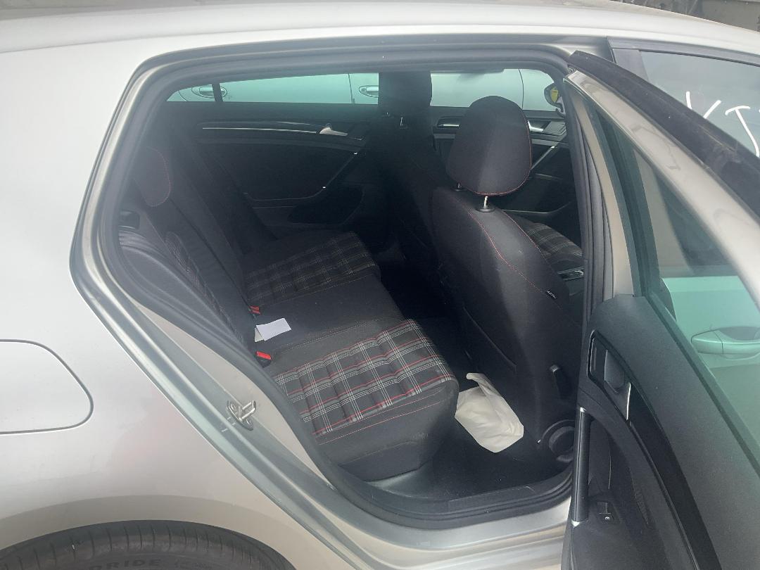 Photo '11' of Volkswagen Golf GTI 162KW