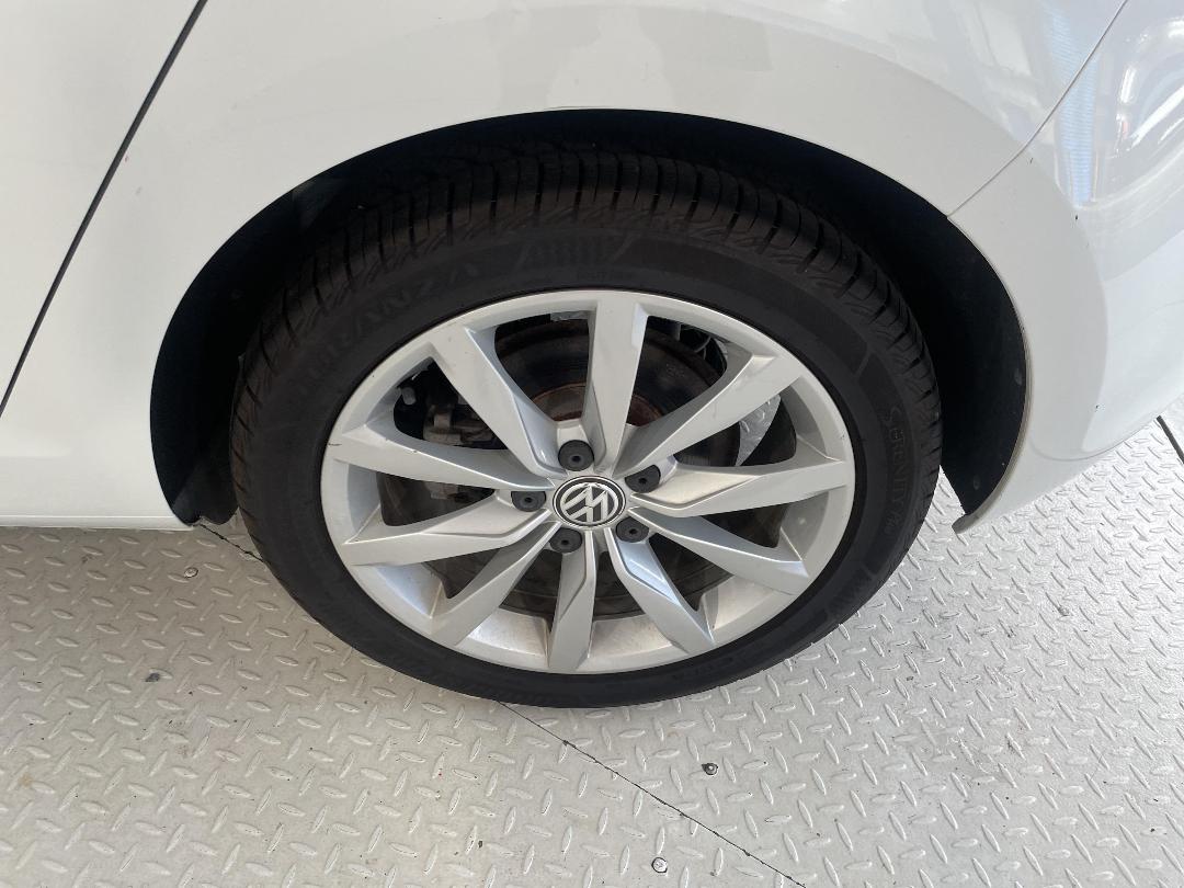 Photo '11' of Volkswagen Golf Photo '11' of Volkswagen Golf