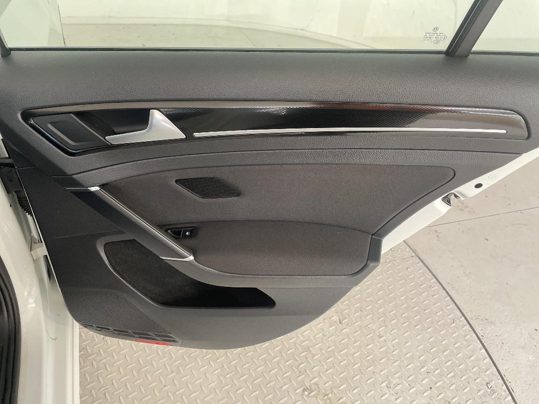 Photo '19' of Volkswagen Golf Photo '19' of Volkswagen Golf