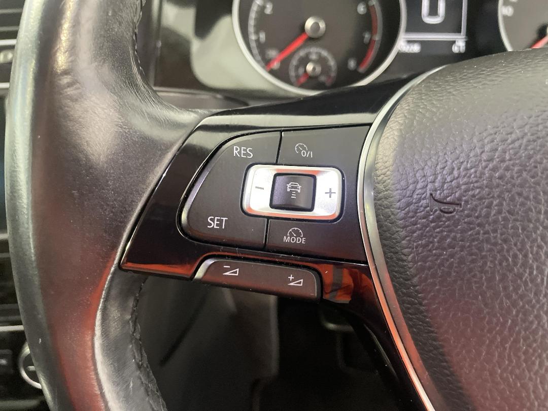 Photo '27' of Volkswagen Golf Photo '27' of Volkswagen Golf