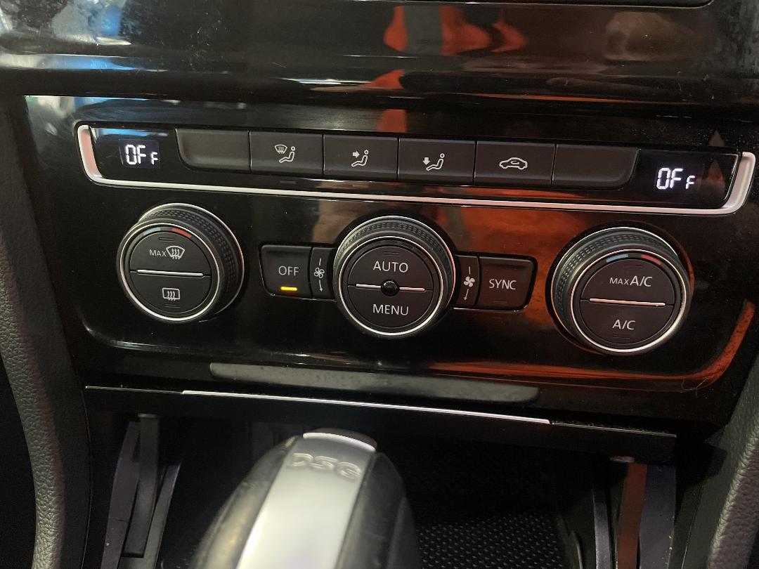 Photo '31' of Volkswagen Golf Photo '31' of Volkswagen Golf