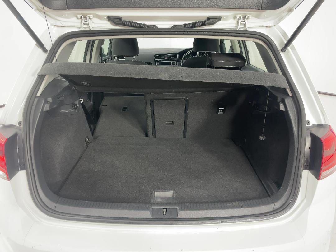 Photo '14' of Volkswagen Golf