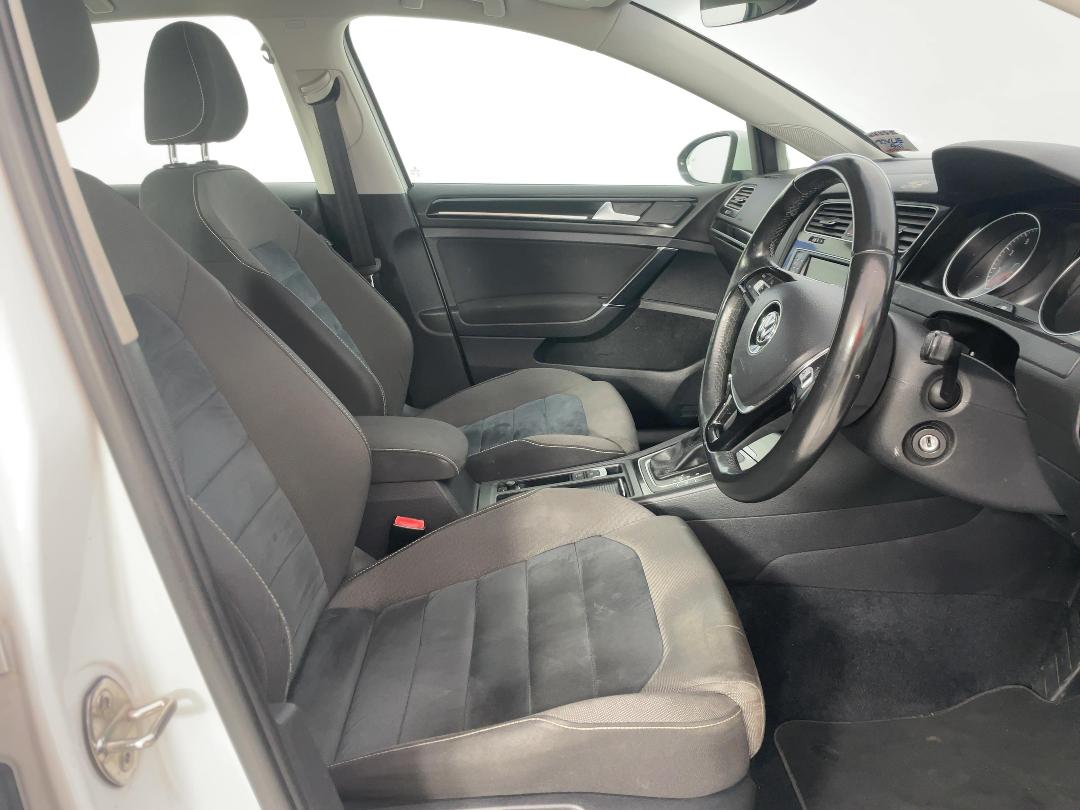 Photo '16' of Volkswagen Golf