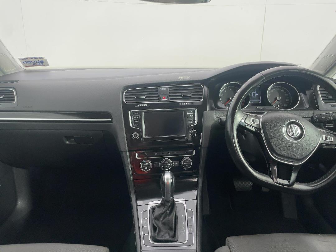 Photo '17' of Volkswagen Golf