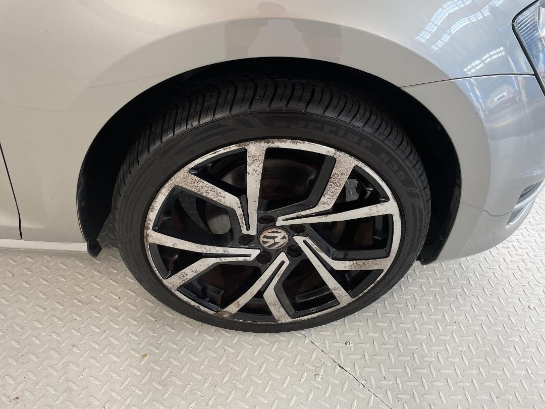 Photo '9' of Volkswagen Golf