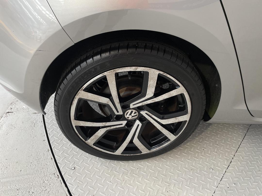 Photo '12' of Volkswagen Golf