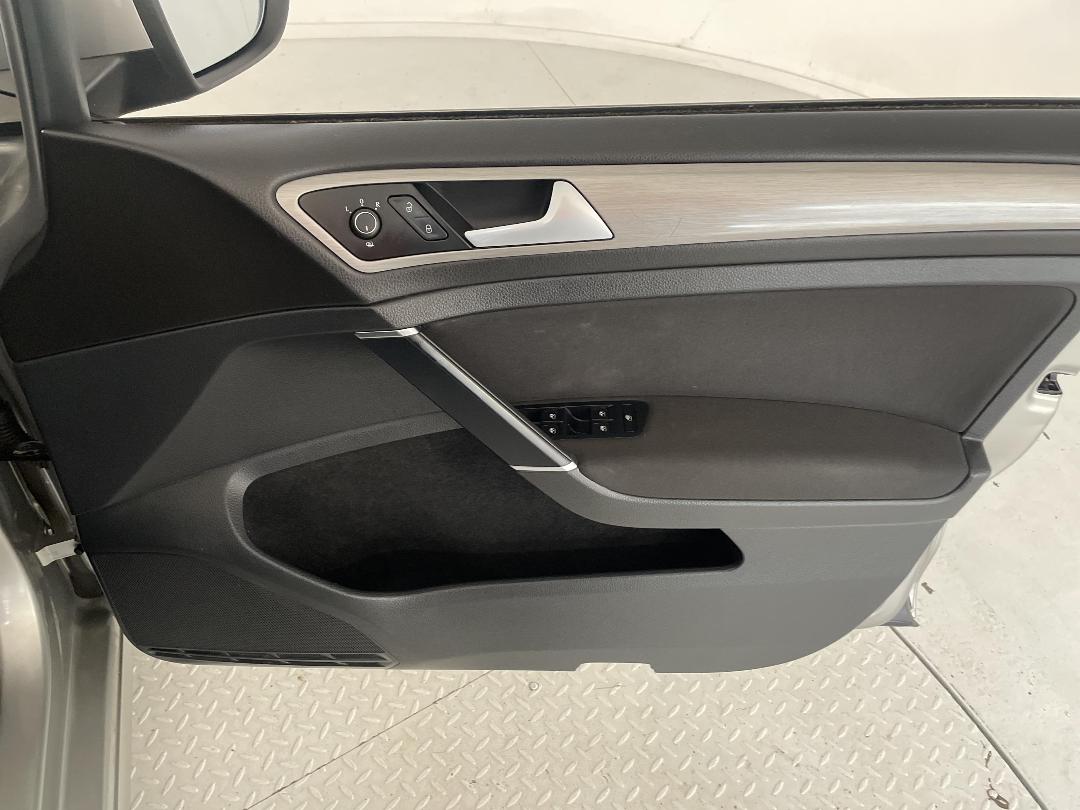 Photo '15' of Volkswagen Golf