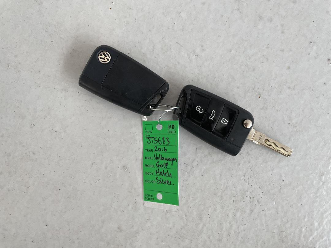 Photo '22' of Volkswagen Golf