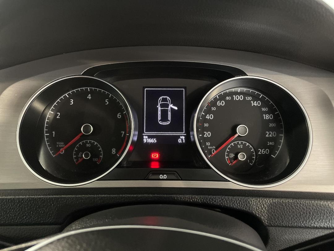 Photo '21' of Volkswagen Golf