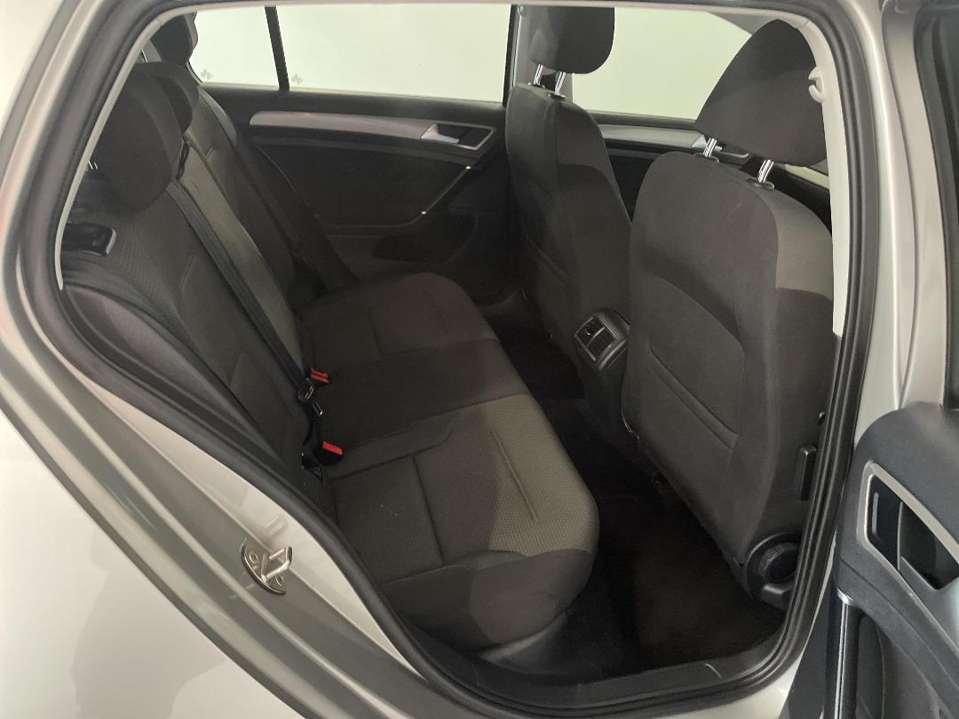 Photo '20' of Volkswagen Golf