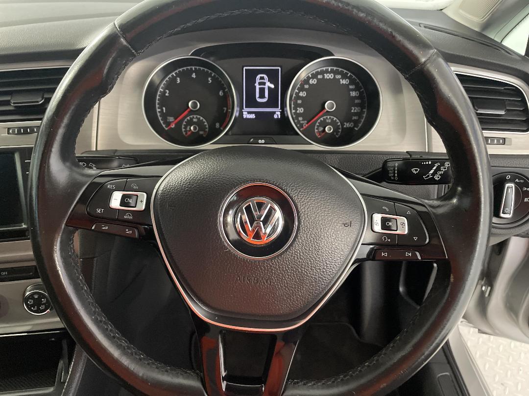 Photo '27' of Volkswagen Golf