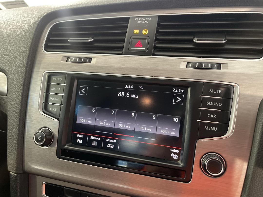 Photo '28' of Volkswagen Golf