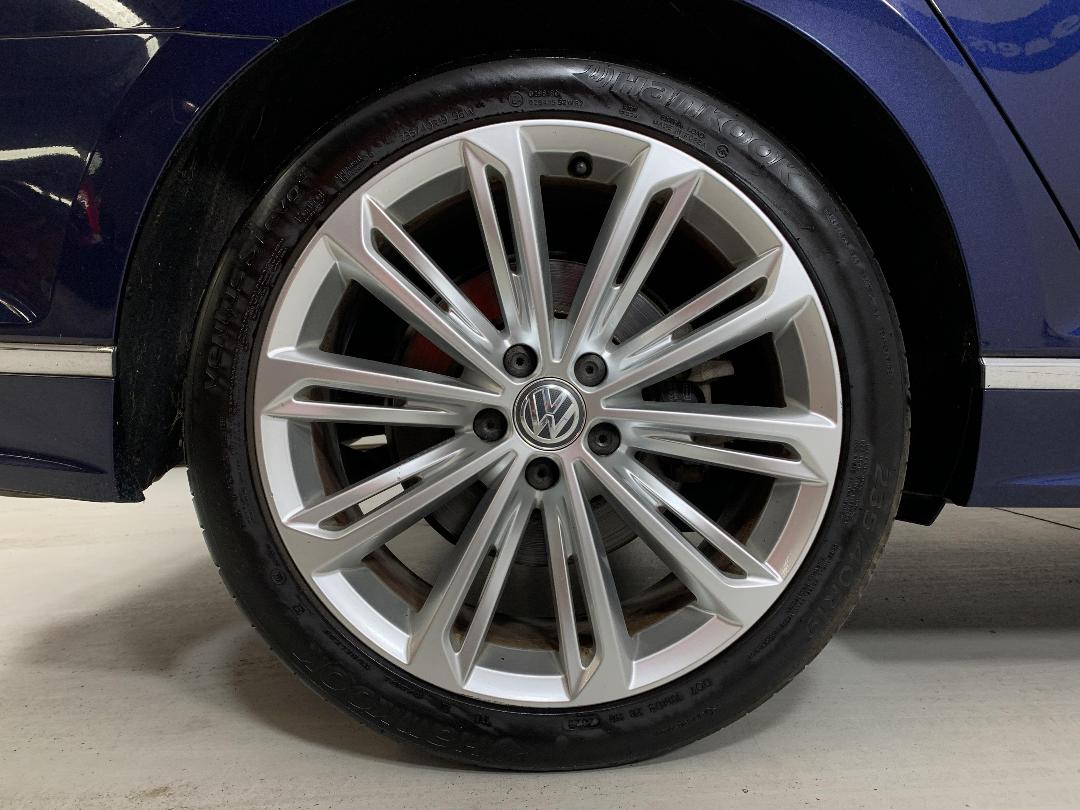 Photo '12' of Volkswagen Passat