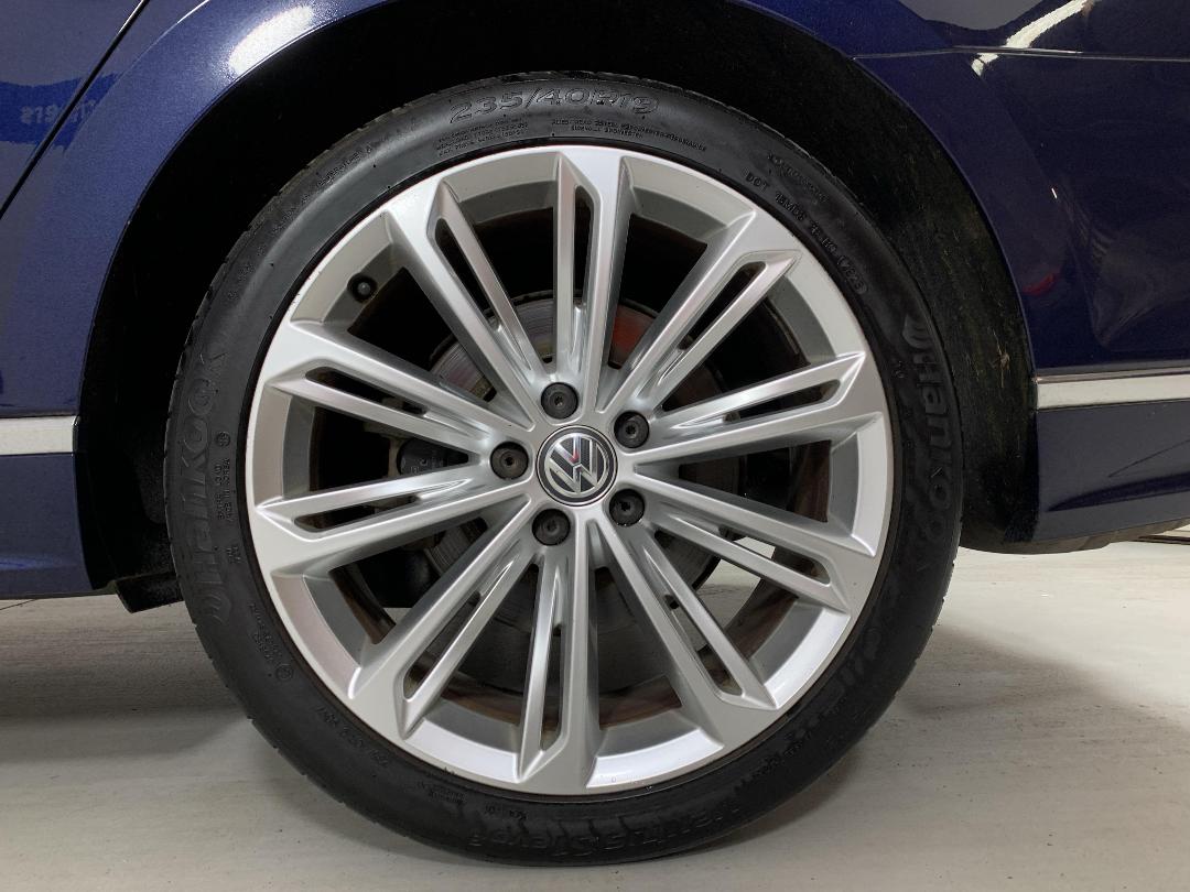 Photo '11' of Volkswagen Passat