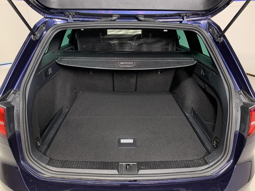 Photo '14' of Volkswagen Passat