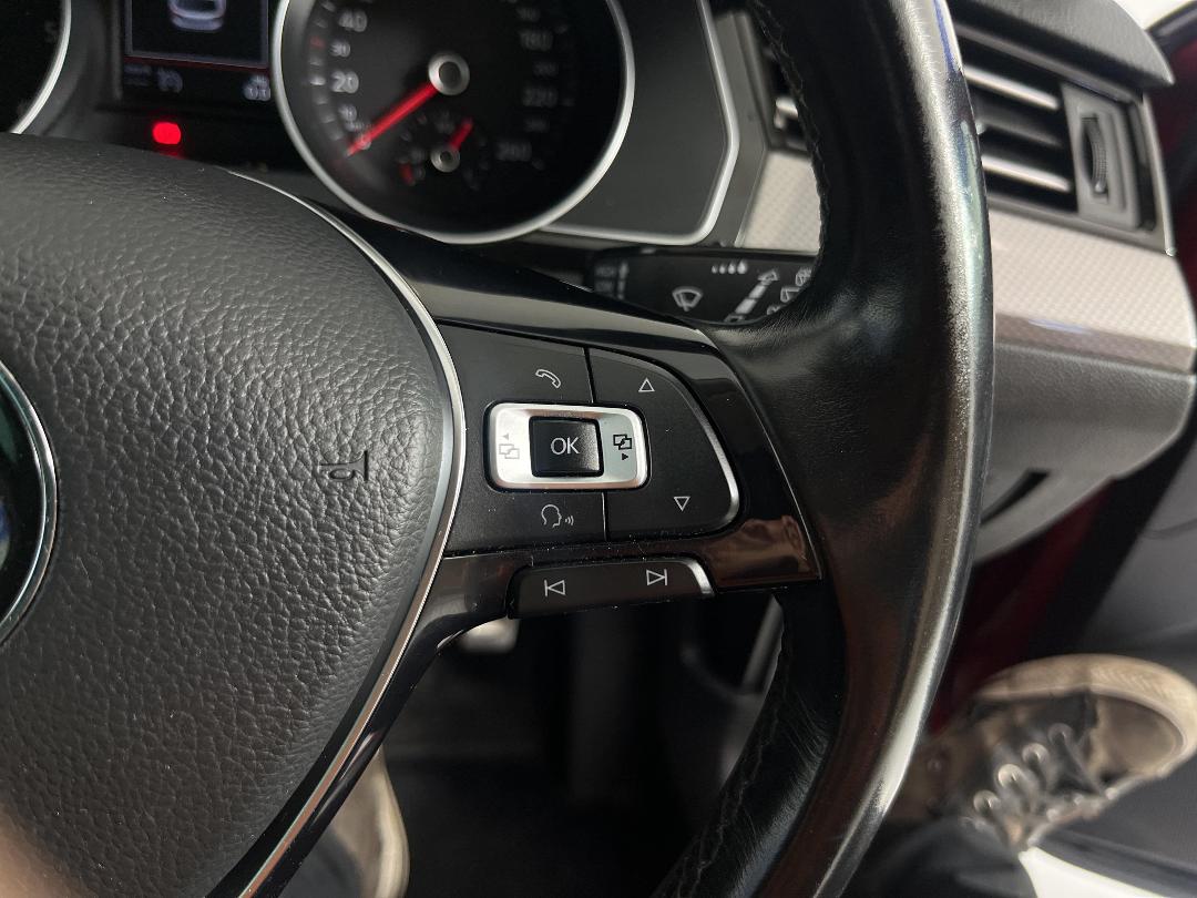 Photo '24' of Volkswagen Passat