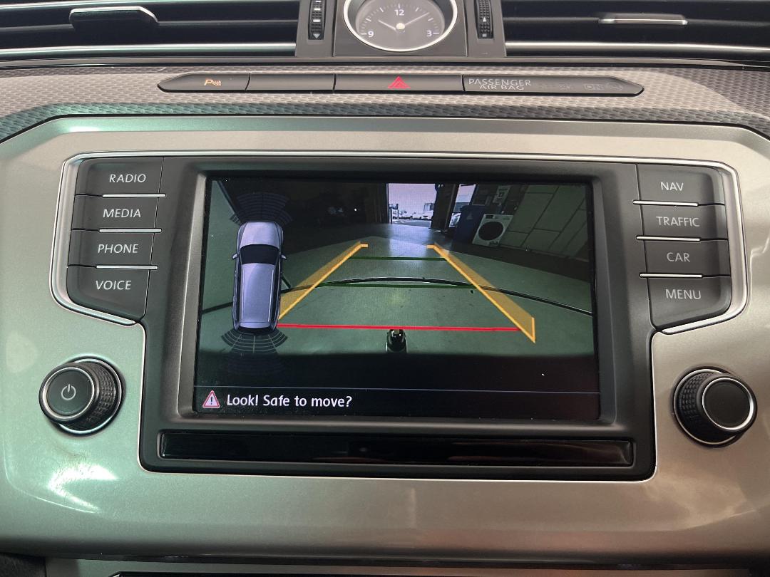 Photo '28' of Volkswagen Passat