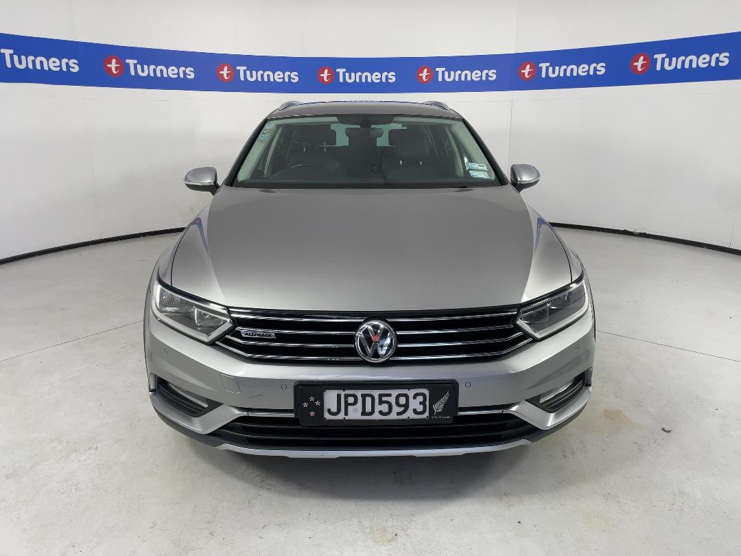 Photo '2' of Volkswagen Passat Photo '2' of Volkswagen Passat